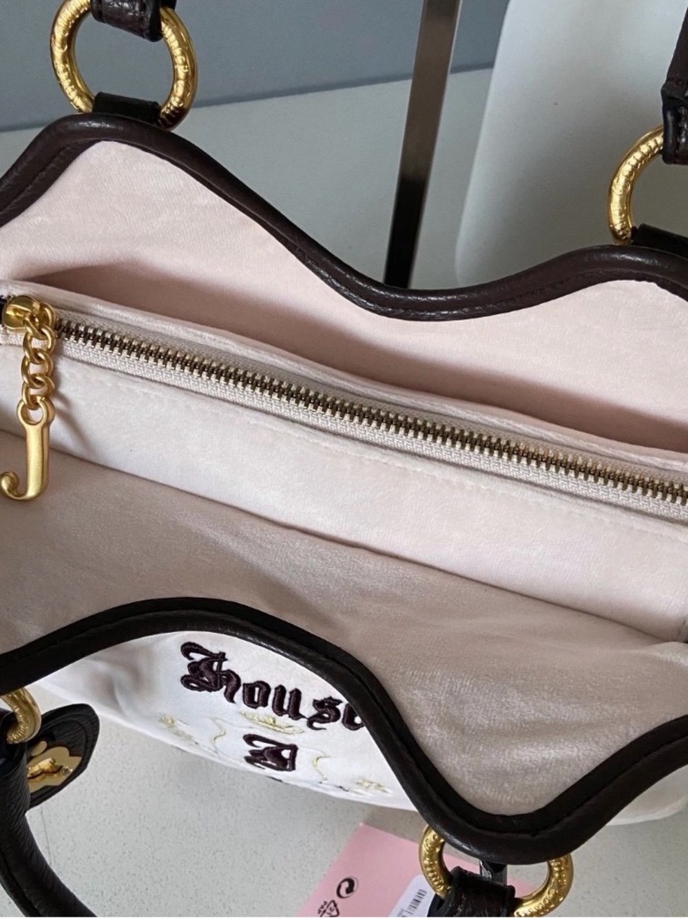 Juicy Couture Pink and Brown 'House of Juicy' Satchel with Gold Hardware - Picture 3 of 4